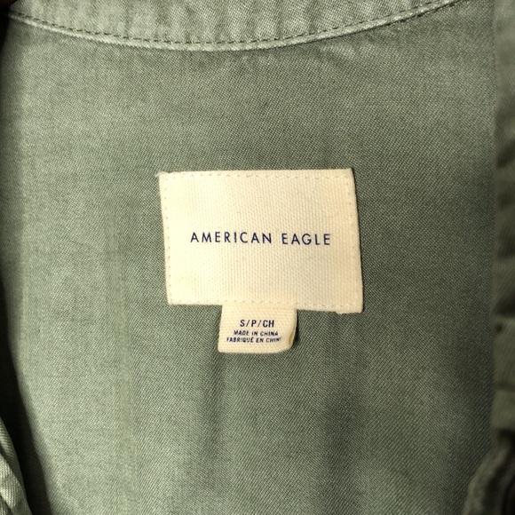 American Eagle Soft Lightweight Button Down Green - Picture 7 of 9